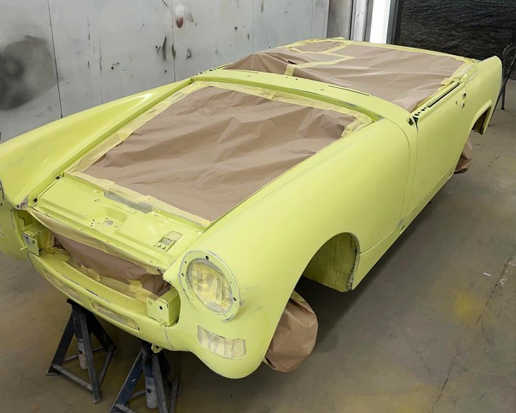 full vehicle respray in painting booth<br />
